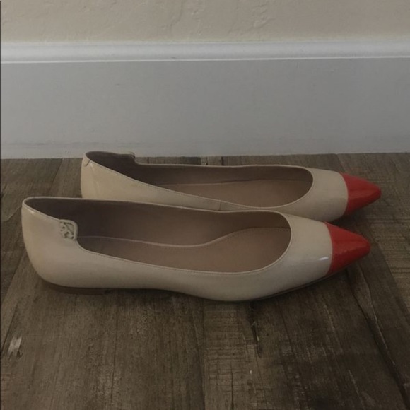 Tory Burch Flat - Picture 2 of 4